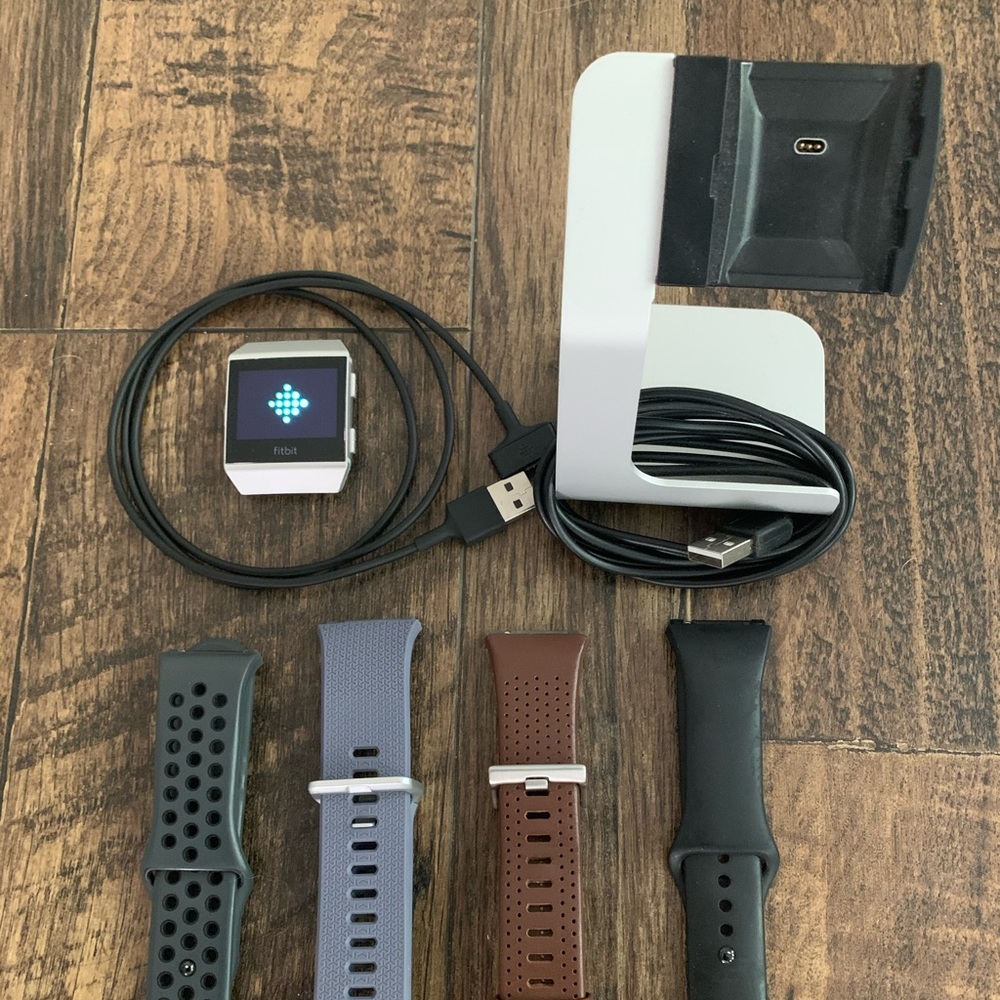FITBIT Ionic With Extras